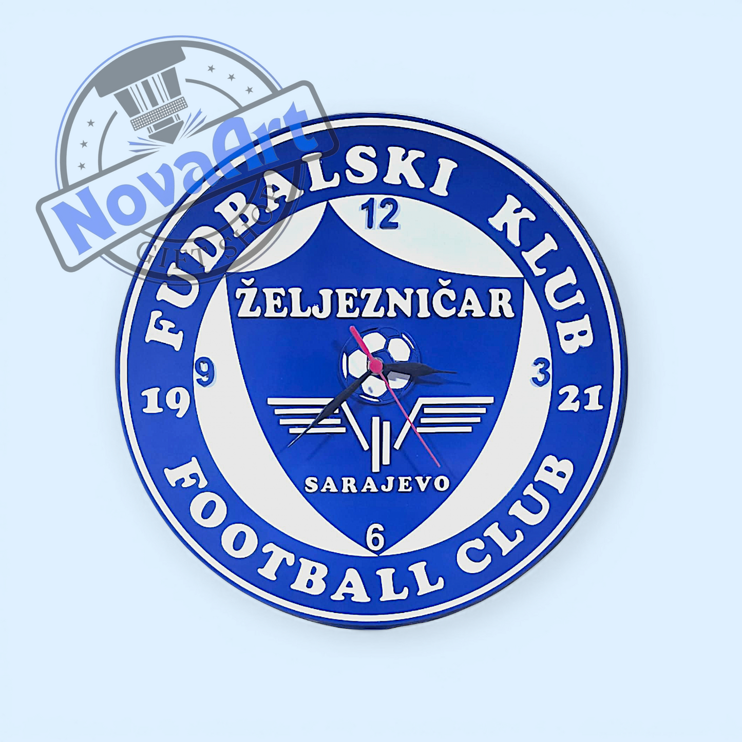 Zidni Grb/Sat fudbalski klub Željezničar.