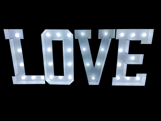 Svijetleca dekoracija LOVE