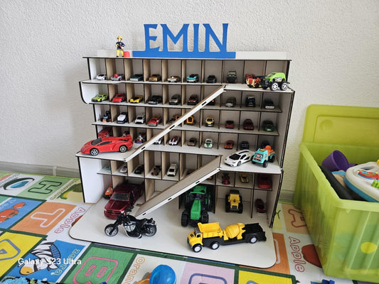 Polica za autiće/garaža